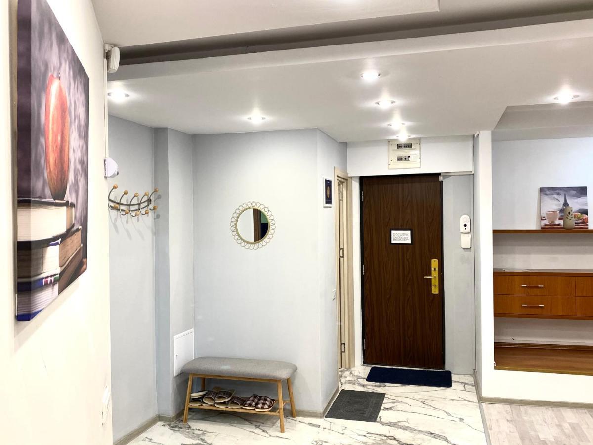 Large Apartment In Ultra-Central Location Braşov Exterior foto